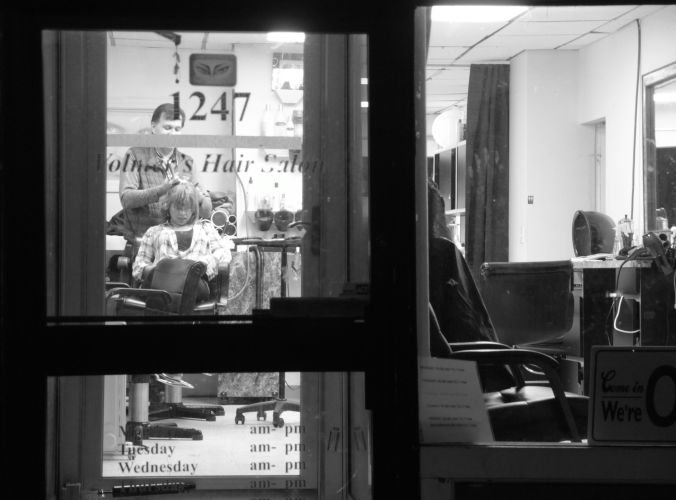 boston allston commonwealth avenue nighttime volmer's hair salon