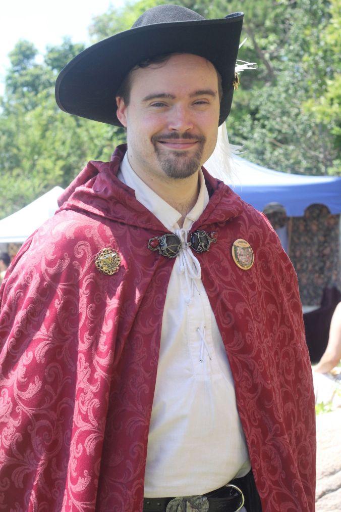 gloucester hammond castle renaissance fair man in red cape